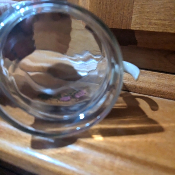 Vintage MCM floral glass tea cup with plastic handles - Picture 5 of 6